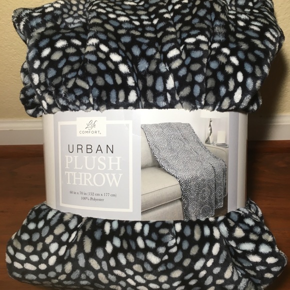 Life Comfort Urban Plush Throw Blanket Super Soft 60/" x 70/"